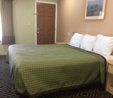 Laytonville Hotel | Budget Inn - Laytonville