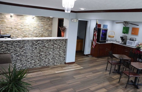 Troy Hotel | Budget Inn - Troy