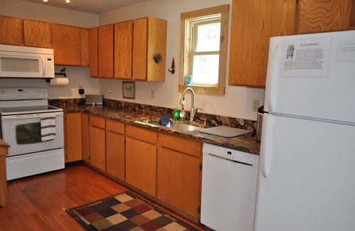 Lead Cabin | Buffalo Loft | 2 Bed, 2 Bath