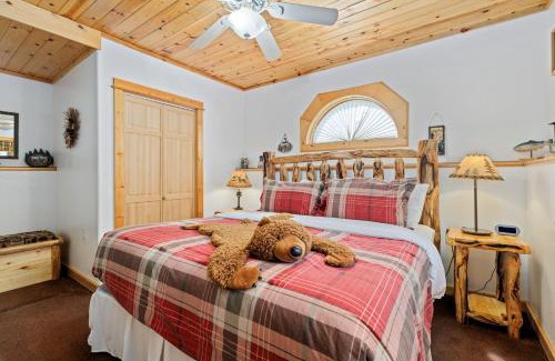 Fall River Estates Apartment | Bugle Pointe B18 by Estes Park Condos