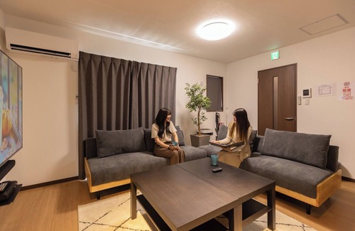 Ogaki House | Building D Cinema Lounge with kitchen 10 people/Ogaki Gifu