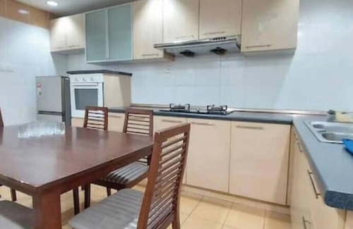 Bukit Bintang House | Bukit Bintang Staycation w Pool Table 10Pax