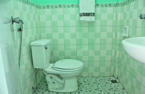 Calapan House | Bulalo Mangrove Inn