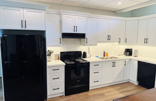 Burk's Falls Apartment | Bulk's Fall River View 2b2b