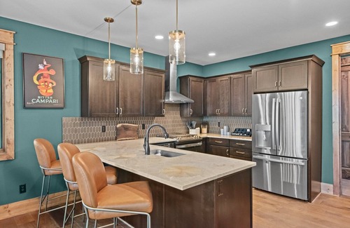 Beech Mountain Cabin | Bull & Bear at EN -hot tub, EV charger, indoor and outdoor fireplaces