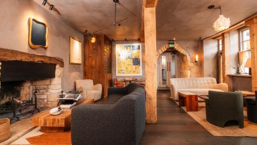 Burford Hotel | BULL Burford