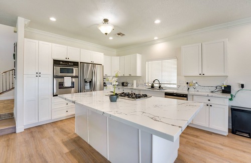 Bullhead City House | Bullhead City Vacation Rental w/Pool & Hot Tub!