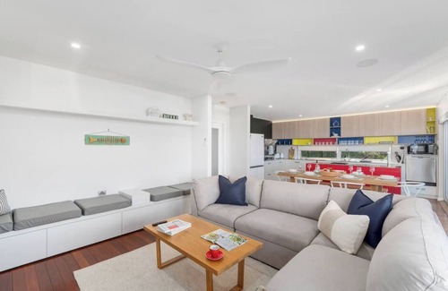 Bulli House | Bulli Escape Bright Beachfront Stay and Scenic Views