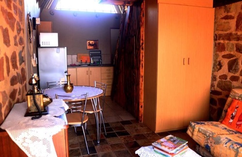 Hekpoort Cottage | Bulls Haven retreat. Interact with tame bulls