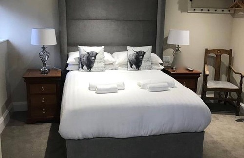 Hartshorne Hotel | Bulls Head