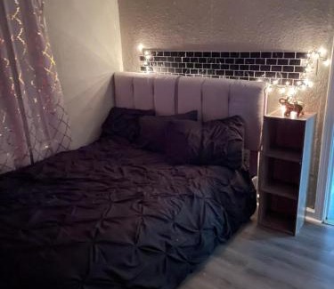 Woodward Villa | Bumble Bee Cottage