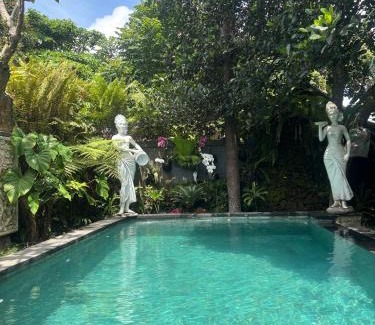 Kutuh Kaja Villa | Bumbung Sari Villa