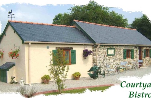 Nehou House | Bumpkin Cottage La Mare, Child-Friendly, Heated Pool & Great Facilities