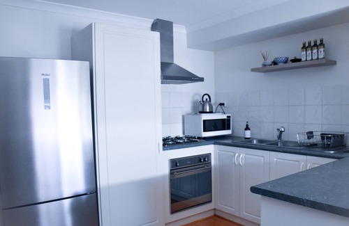 South Bunbury Apartment | Bunbury Holiday/Contractors Unit/Short, Mid and Long Stay Unit