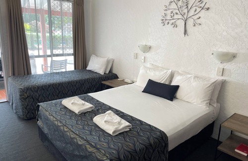 Bundaberg West Hotel | Bundaberg Spanish Motor Inn