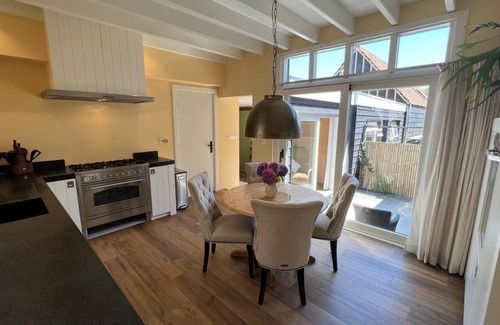 Ouddorp House | Bungalow ∙ 1 bedroom ∙ 2 guests