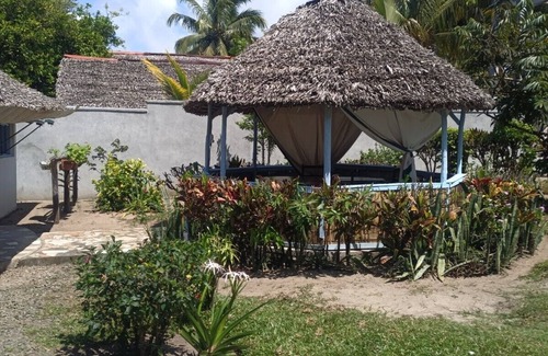 Foulpointe House | Bungalow 6 à 8 Personnes sur la Plage de Foulpointe