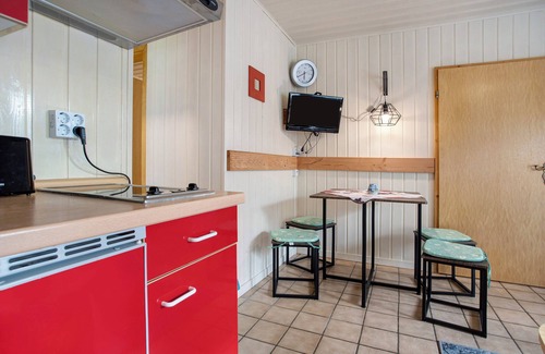 Bellin House | Bungalow 'Am Stettiner Haff' with Private Terrace and Wi-Fi