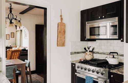 Hilltop House | Bungalow Beats | Musical Vibes Near Cherry Creek
