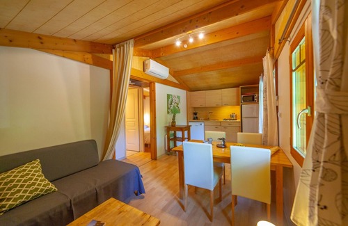 Martres-Tolosane Ski Chalet | Bungalow "Espacio" with private space for 5 persons