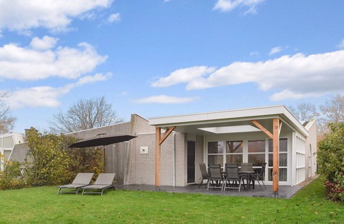 Brouwershaven Cottage | Bungalow for 6 persons with sauna