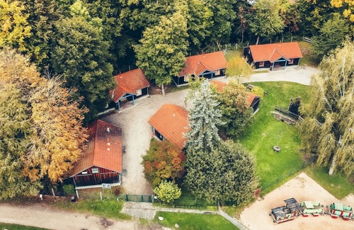Neubrandenburg House | Bungalow house C2 - school campus