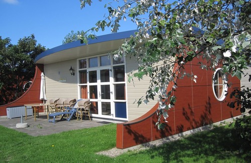 's-Gravenzande House | Bungalow in 's-Gravenzande with Nautical Charm