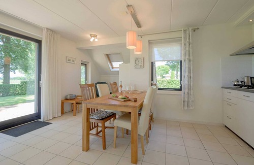 Sondel House | Bungalow in Sondel near Slotermeer Lake