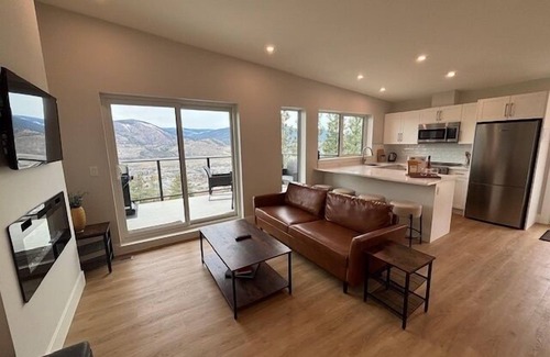 Okanagan-Similkameen House | Bungalow in the Bluffs