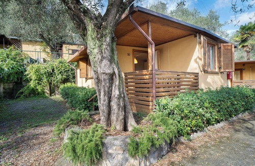San Bartolomeo al Mare Apartment | Bungalow 'C - 7' with Wi-Fi and Air Conditioning