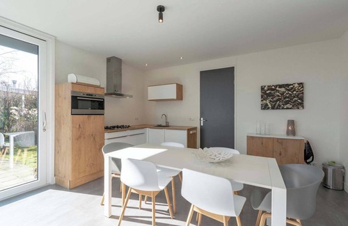 Sint Maartensvlotbrug House | Bungalow near Dutch Beach and Bulb Fields