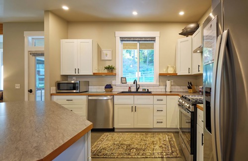 Leavenworth House | Bungalow on Eagle Creek -Haven for Outdoor Lovers