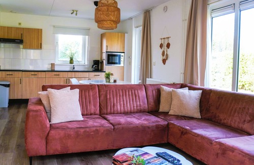 Eernewoude House | Bungalowpark It Wiid by Interhome