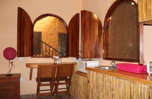 La Manzanilla Hotel | Bungalows Casa Blanca