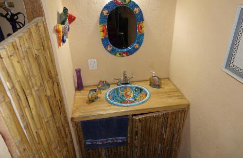La Manzanilla Hotel | Bungalows Casa Blanca