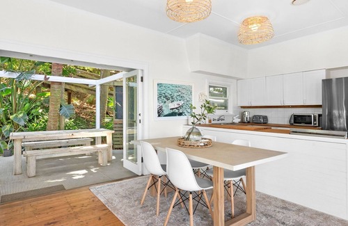 Newport House | Bungan Beach House - quintessential beach house