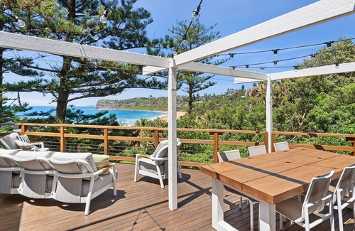 Newport House | Bungan Beach House - quintessential beach house