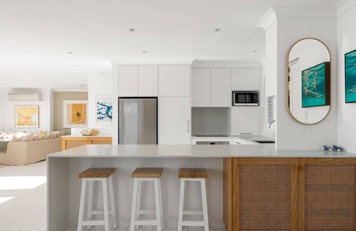 Newport House | BUNGAN BEACHSCAPE by Palm Beach Holiday Rentals