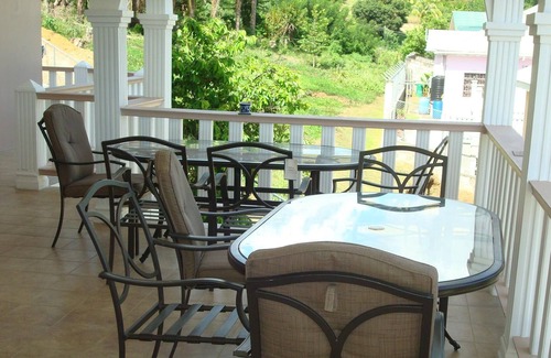 Pembroke House | Burcasa bnb guest house