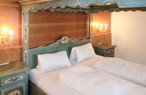 Fliess House | Burg Biedenegg mit Schlosscafé by Interhome