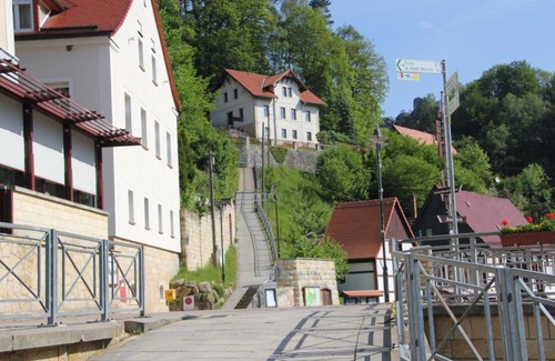 Niederrathen Apartment | Burghain Rathen Ferienwohnungen