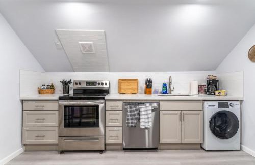 Burien House | Burien's Top Unit with Spa-Inspired Bathroom