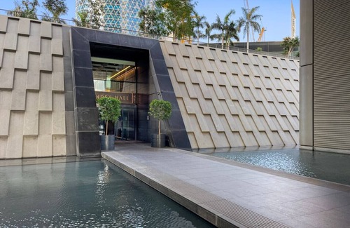 DIFC Apartment | Burj Khalifa & Downtown Views | 3BR Family Retreat Near Dubai Mall