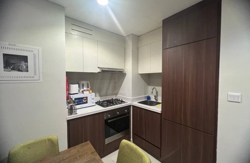 Downtown Dubai Apartment | Burj Khalifa View! Modern 2BR in Dubai's Business Bay - waterfront canal
