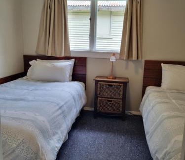 Burkes Pass Hotel | Burkes Pass Country Motels