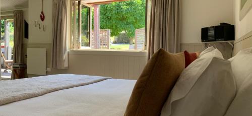 Lowburn House | Burn Cottage Retreat