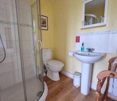 Mark Bed & Breakfast | Burnt House Farm
