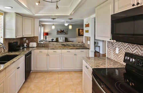 Burnt Store Isles House | Burnt Store Isles Golf Home, W/Hot Tub/King Bed/Fast WIFI/Unbeatable Location