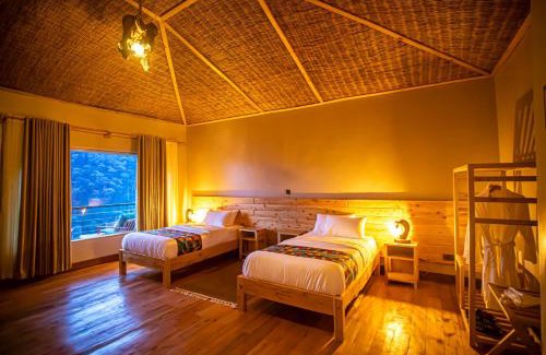 Western Region Cabin | Burunga Gorilla Lodge