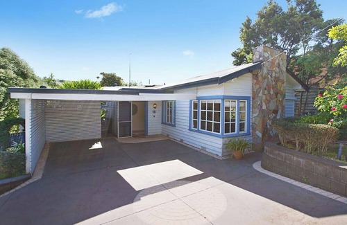 Burwood House | Burwood Bliss by Ready Set Stay